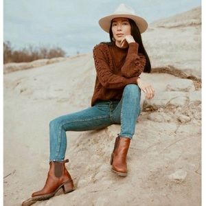 Frye Sabrina Chelsea Boot Cognac Size 8.5